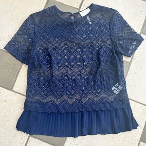 Laundry by Shelli segal lace top. Navy top with ruffle edge.